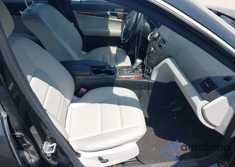 2011 Mercedes-Benz C 300 Luxury 4Matic/Sport 4Matic from USA, damaged, VIN WDDGF8BB6BR162679